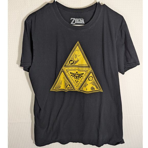 Legend of Zelda Nintendo T Shirt Size L Black Gold Triforce Graphic Gamer Tee - Picture 1 of 4